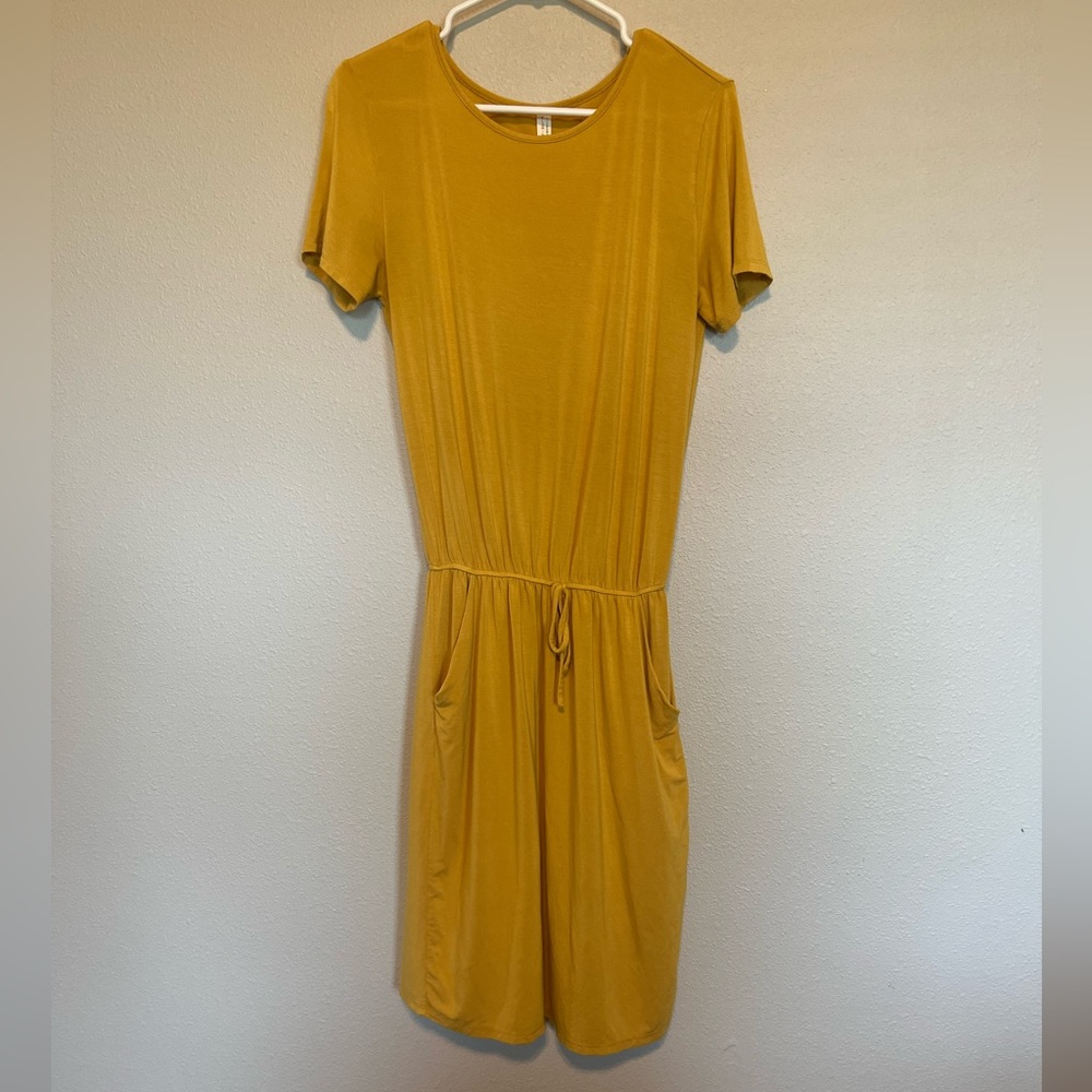 Flamingo Urban Dress W/ Pockets!! Small/Medium